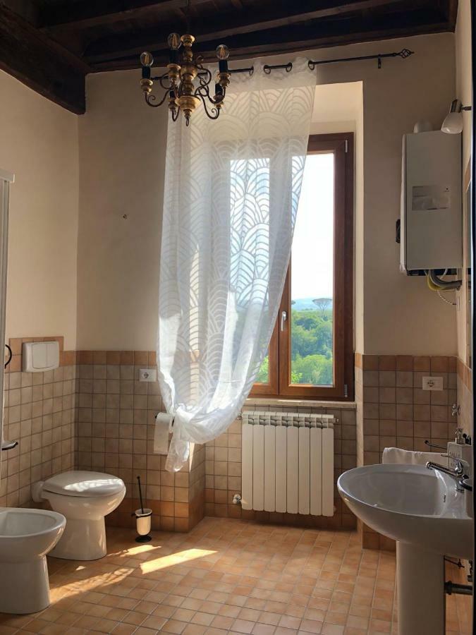 Casa Vacanze La Torretta Sutri Zewnętrze zdjęcie